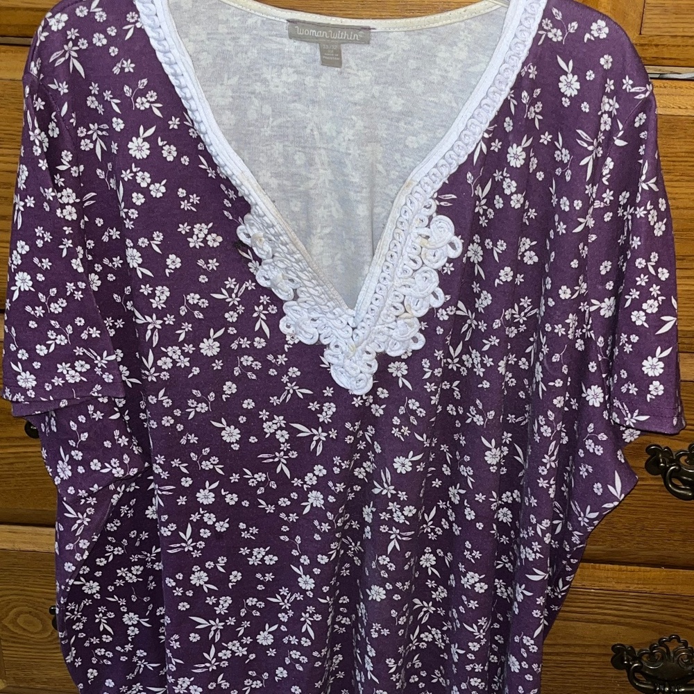 Dark Purple w/White Floral Design Plus Size Top w/Embroidery Neckline